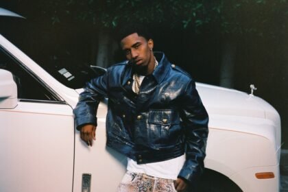 King Combs lança clipe de ‘Lonely Roads’, produzido por Kanye West; confira.