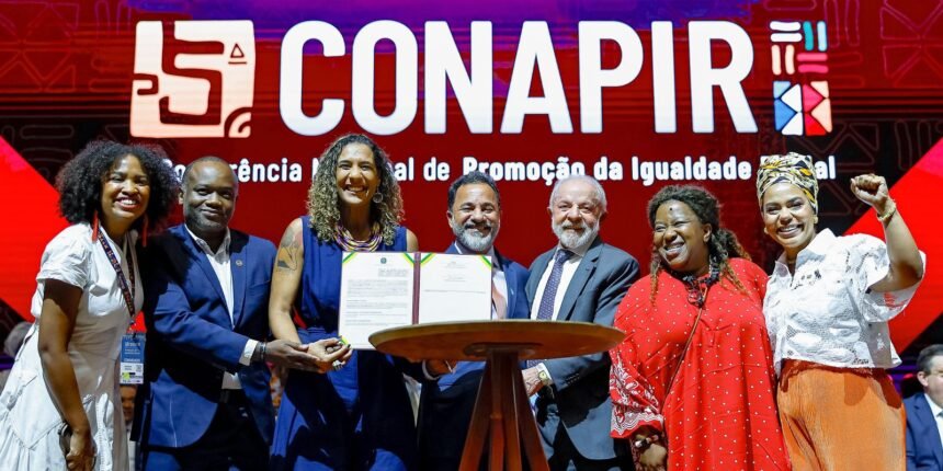 Lula Denuncia “Imaginário Racista” e Defende Justiça Racial em Conferência Nacional