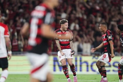 Flamengo Vence Estudiantes em Jogo Emocionante no Maracanã pela Libertadores