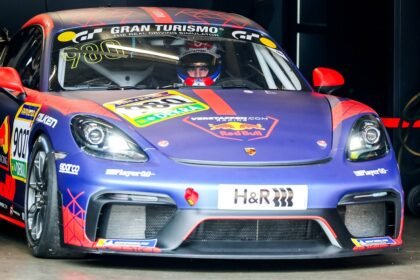 Verstappen Libera Caminho Para GT3 em Nurburgring Após Licença Conquistada