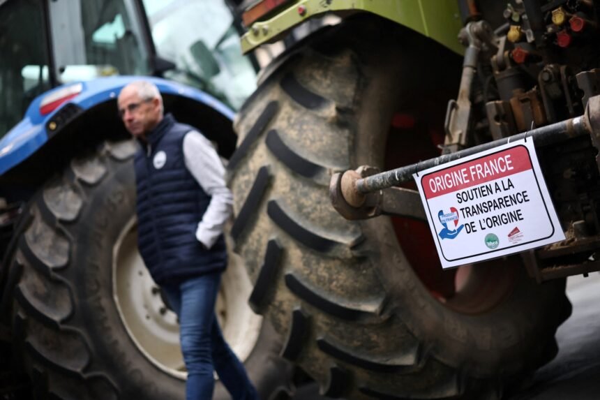 Agricultores bloqueiam cidades francesas em protesto contra acordo UE-Mercosul