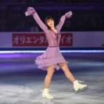 Skatista olímpica Alysa Liu substitui música D4VD em nova rotina durante competição.