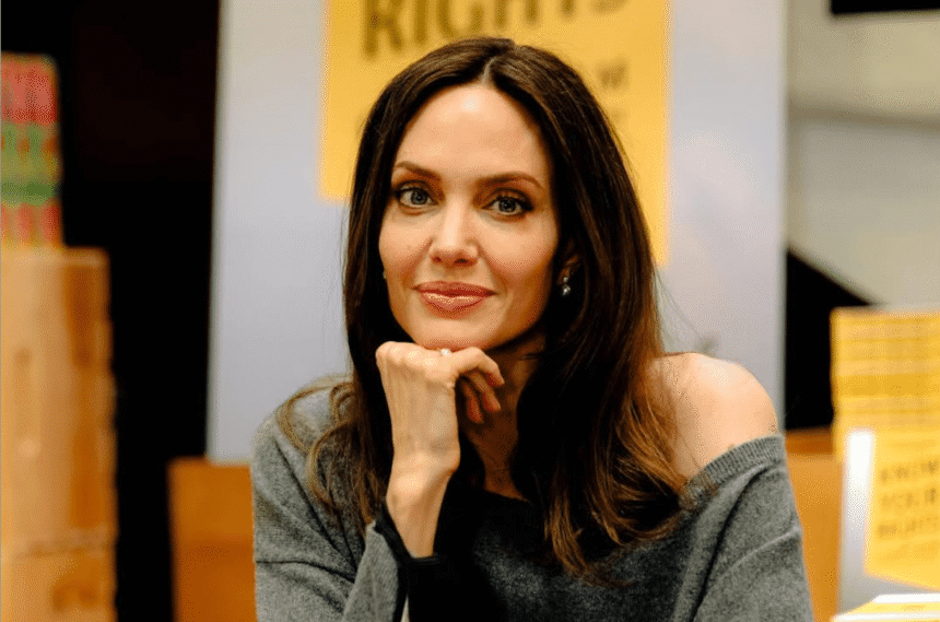 Angelina Jolie afirma que os EUA enfrentam ‘momentos difíceis’: ‘Não reconheço minha nação’