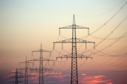 China Southern Power avança nas negociações para assumir o controle da Transelec no Chile.