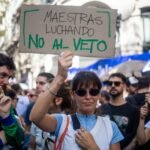 Com Milei enfrentando pressão, títulos argentinos atingem menor valor em um ano