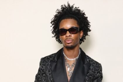 Identificada menina de 15 anos encontrada morta em tronco na região.