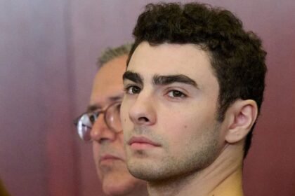 Defensores de Luigi Mangione solicitam ao juiz a suspensão da sentença de pena de morte