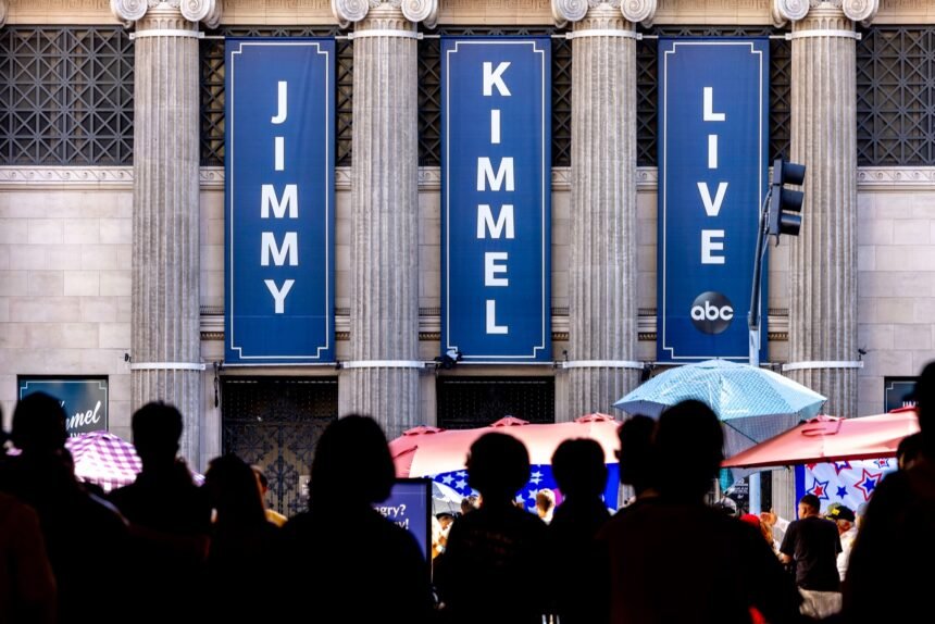 Disney se prepara para disputa judicial com Trump após retorno de Jimmy Kimmel ao ar