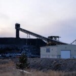 Governo Trump lança programa de R$ 3 bilhões para resgatar a indústria do carvão