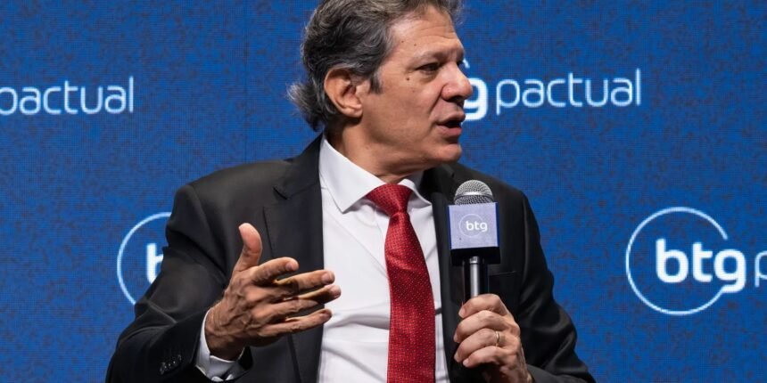 Haddad afirma que a política fiscal não é responsabilidade exclusiva do governo federal.