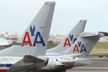 Homem é encontrado morto após viajar oculto em compartimento de avião