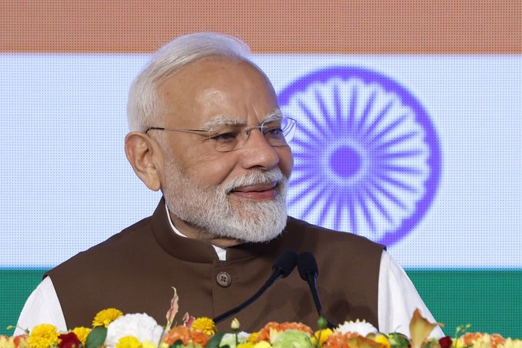 Índia diminui taxas tributárias para estimular o consumo e acelerar o crescimento econômico.