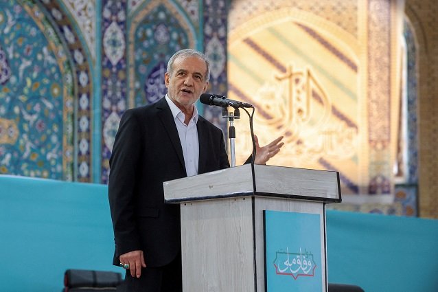 Líder do Irã afirma que nação está apta a vencer possível reimposição de sanções