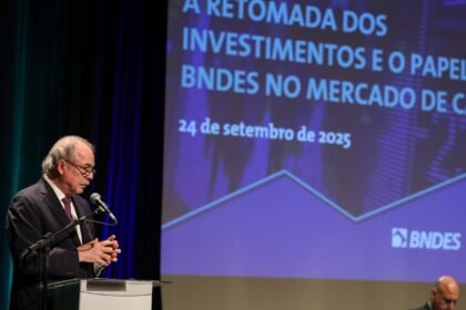 Mercadante apoia a democratização do acesso ao mercado de capitais