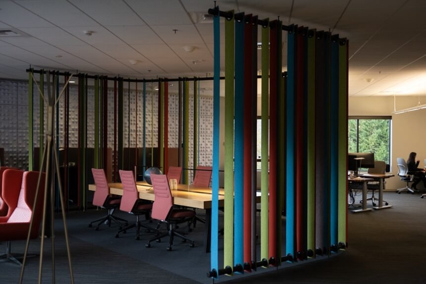 Microsoft, Amazon e outras empresas aconselham titulares do visto H-1B a não viajar para o exterior