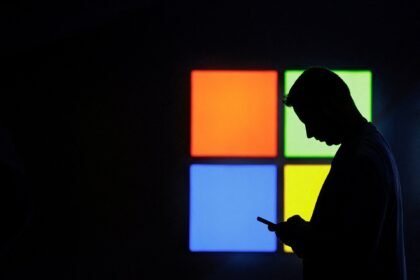 Microsoft planeja aplicar R$ 150 bilhões em infraestrutura de inteligência artificial no Reino Unido até 2028