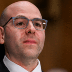 Novo líder do Fed rejeita ter garantido a Trump votação para redução das taxas de juros