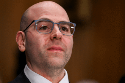 Novo líder do Fed rejeita ter garantido a Trump votação para redução das taxas de juros