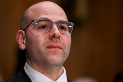 Novo membro do Fed indicado por Trump apoia redução significativa da taxa de juros