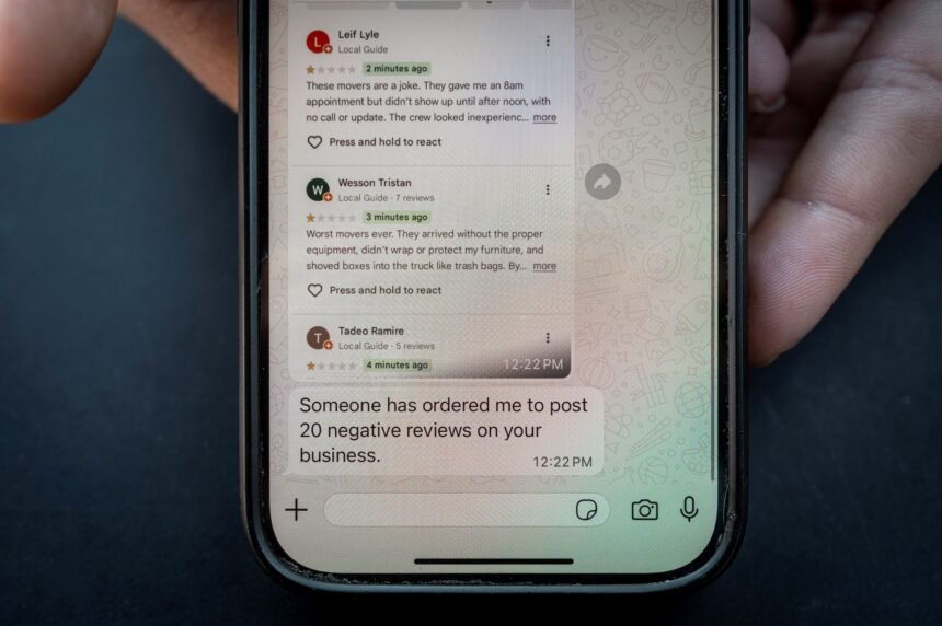 Pague ou enfrente uma enxurrada de avaliações negativas.