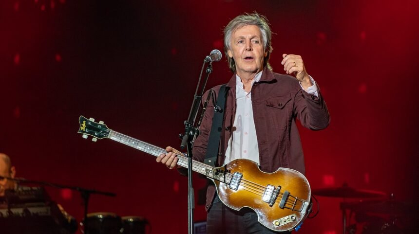 Paul McCartney apresenta a versão completa de “Help!” após 60 anos pela primeira vez