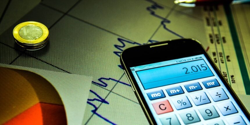 Perspectivas do mercado financeiro indicam inflação de 4,83% para 2025