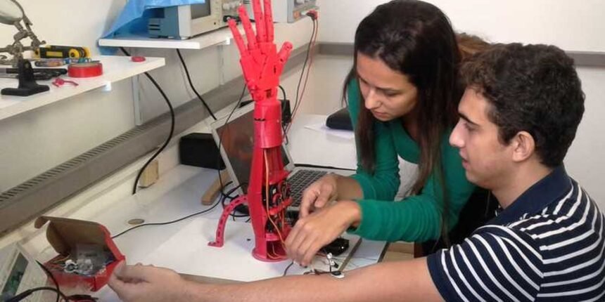 Pesquisa da CNI revela 16 carreiras promissoras na indústria para o futuro