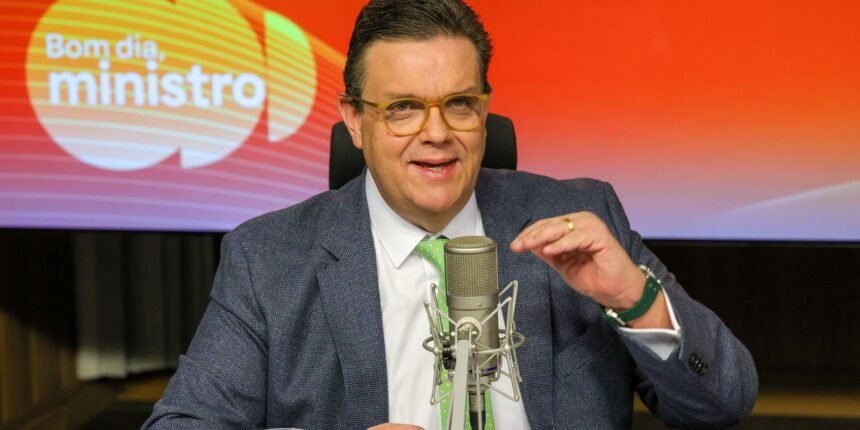 Pessoas afetadas pelo Zika podem receber indenização já em setembro, afirma ministro.