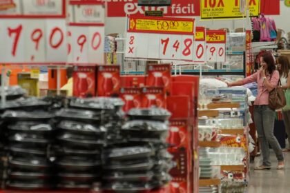 Prévia da inflação cresce menos que o esperado e indica “descompressão” nos serviços