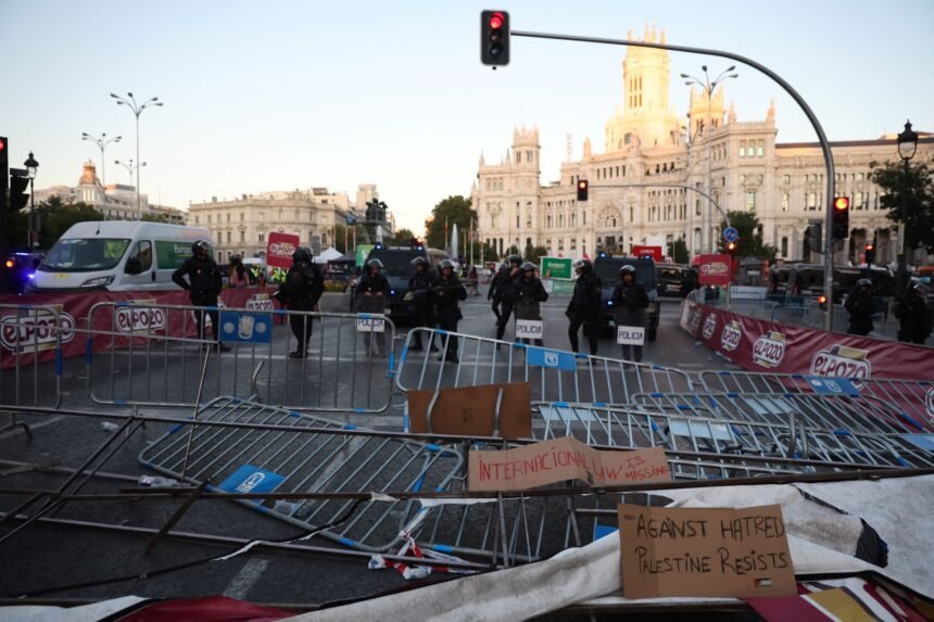Protestos pró-Palestina invadem eventos esportivos como ciclismo, tênis e futebol
