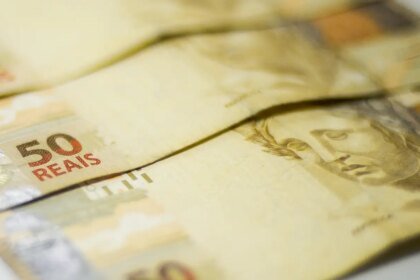 Receita federal acumulada em 2024 ultrapassa expectativas, mesmo com redução em agosto