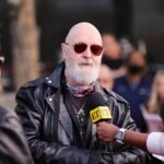 Rob Halford se casa em cerimônia privada com parceiro de longa data após anos juntos