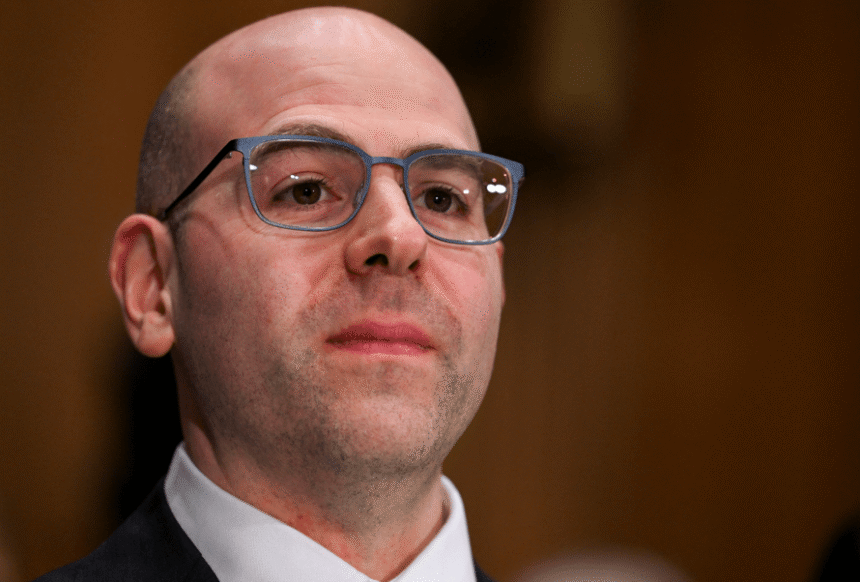 Senado norte-americano aprova Stephen Miran para o Federal Reserve