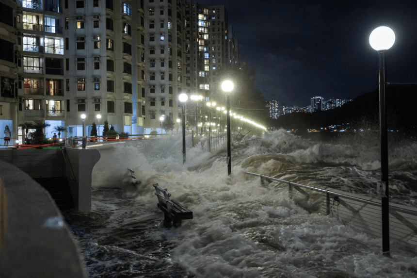 Super tufão Ragasa atinge Hong Kong com ventos fortes e chuvas intensas