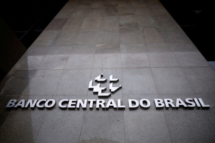 Taxa Selic a 15% deixa Brasil com o segundo maior juro real global, em 9,51%