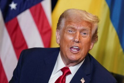 Trump afirma que EUA estão rumando para paralisação do governo