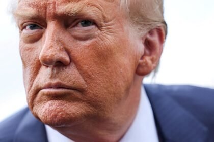 Trump dispensa procurador que apoiava senadores democratas