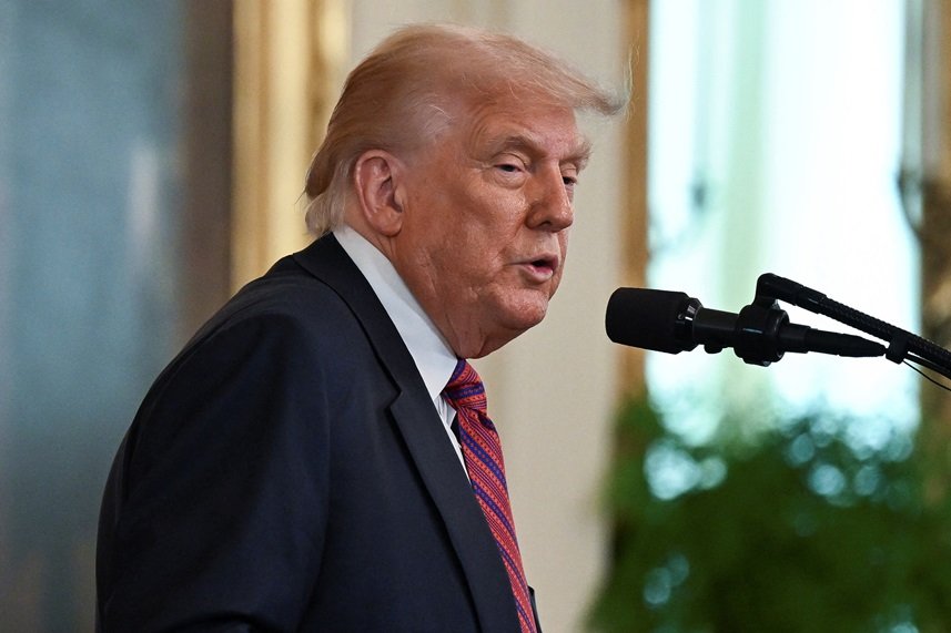 Trump estabelecerá cobrança de US$ 100 mil para visto de trabalho H-1B