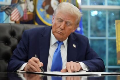 Trump intensifica o envio de tropas a cidades administradas por democratas