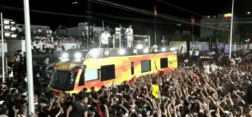 Tumulto em comício eleitoral de ator na Índia resulta em 31 mortos, dizem autoridades