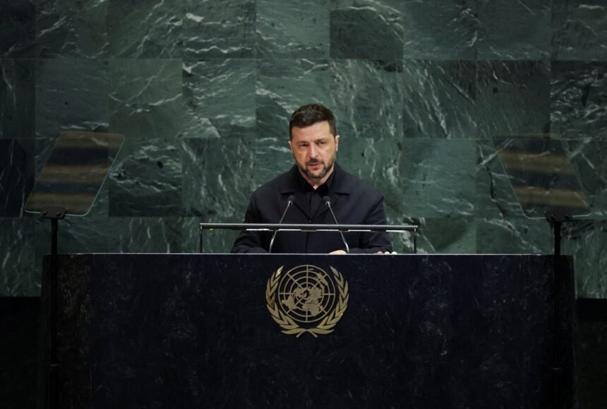 Zelensky afirma que o mundo enfrenta a corrida armamentista mais destrutiva da história