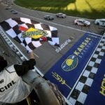 NASCAR Cup: Drama e Vitória de Elliott Marcam Corrida Caótica no Kansas