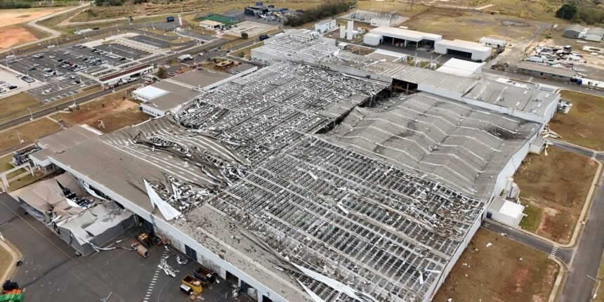 Toyota Paralisa Produção no Brasil Após Enchente Devastar Fábrica em SP