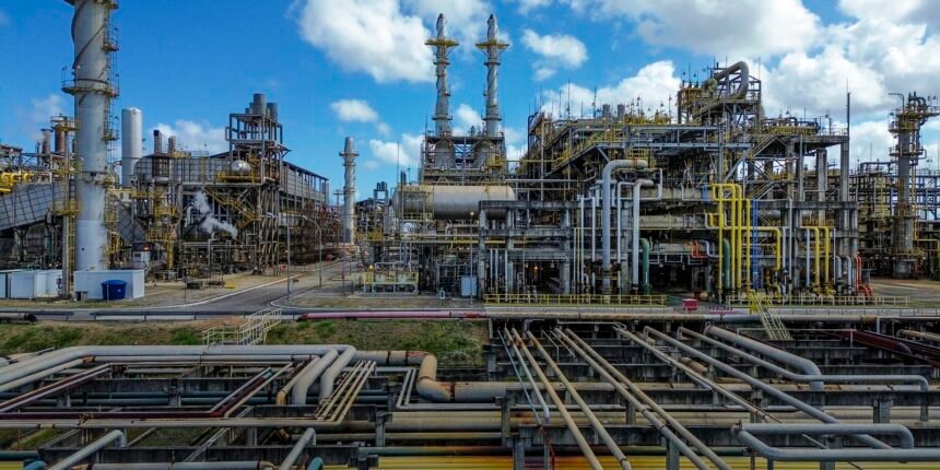 Faturamento da Indústria Nacional Aumenta 5% em 2025, Aponta Levantamento