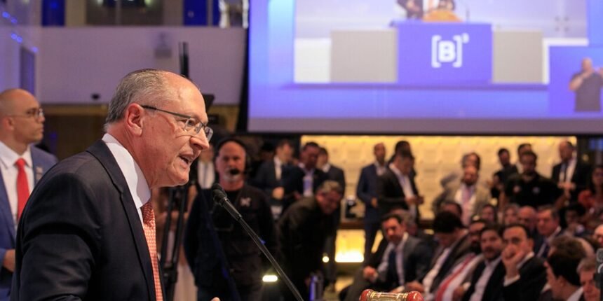 Alckmin Detona Anistia a Golpistas: “Golpismo de Marcha Ré”