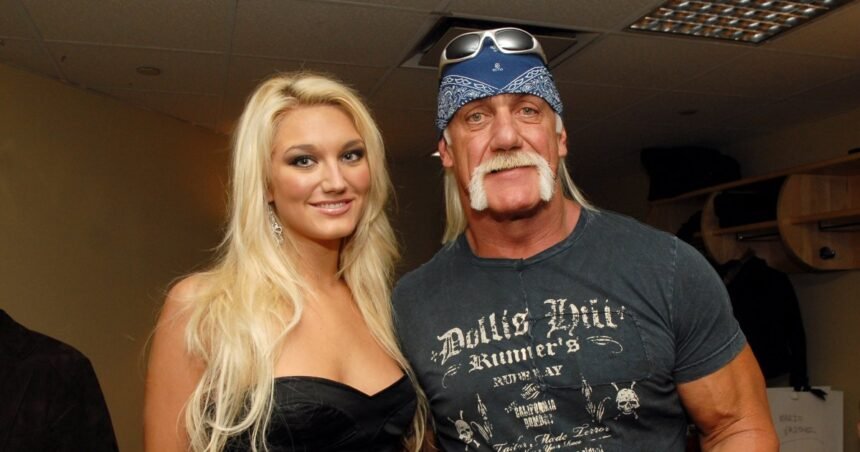 Brooke Hogan explica ausência no funeral do pai, Hulk Hogan