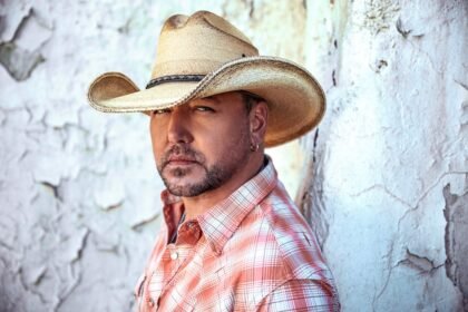 Jason Aldean Lança ‘Goodbye Go’ e Alcança Destaque no Airplay Country