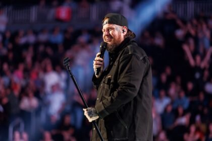 Jelly Roll e Ed Sheeran confirmam presença no IHeartRadio Jingle Ball Tour