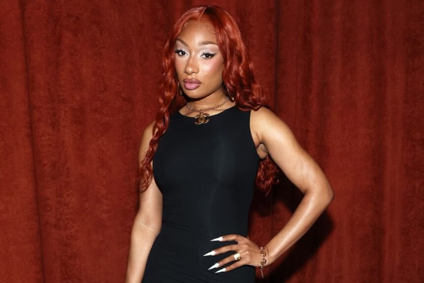 Megan Thee Stallion afirma que Tory Lanez divulgou evidências para DJ Akademiks