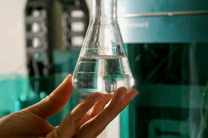 SP Confirma Mortes por Metanol em Bebidas; Autoridades em Alerta Máximo